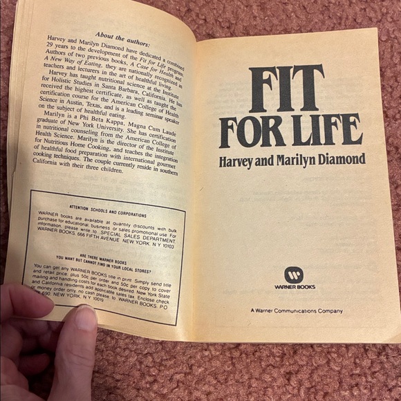 Fit for Life Book by Harvey and Marilyn Diamond - Picture 5 of 9